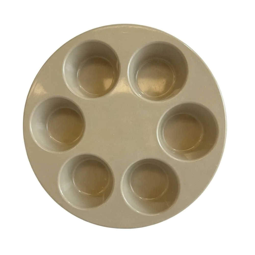 Anchor Hocking Beige 6 Cup Muffin Pan PM 447 11 Microwave Safe‎
